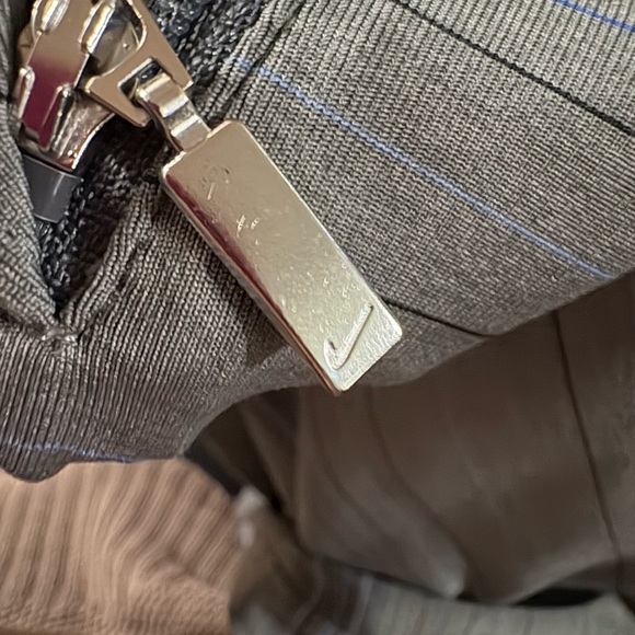 Nike Gray Striped Men's Short Sleeve Tee - Picture 3 of 3